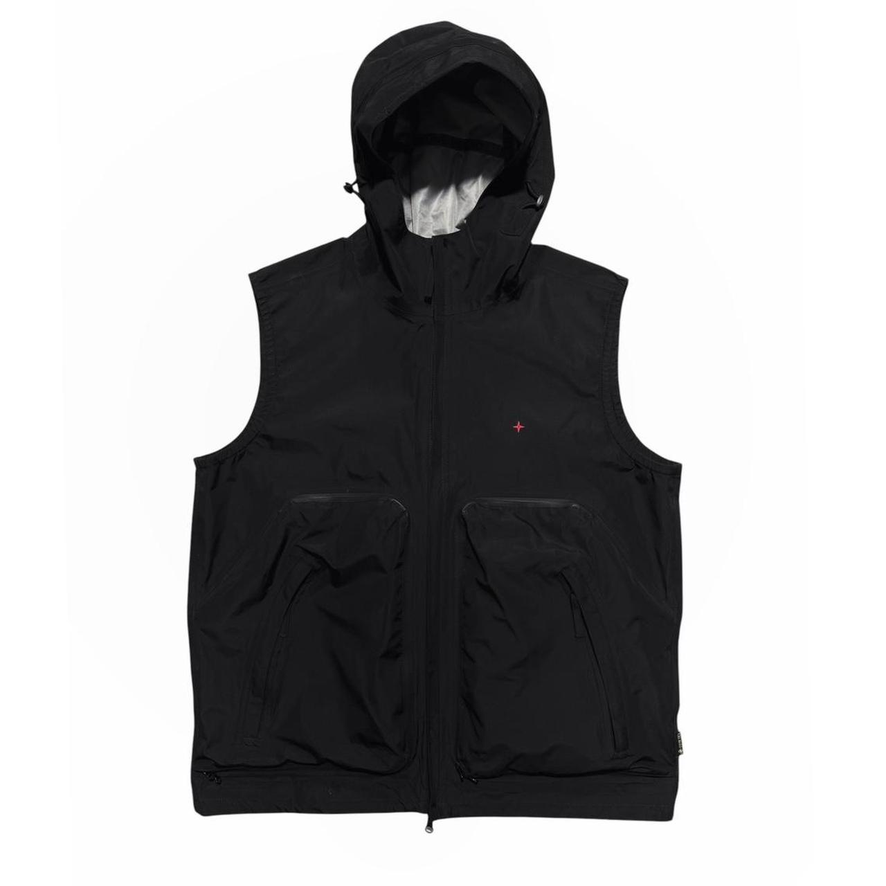 トップス STONE  MARINA HEAT REACTIVE VEST STONE ISLAND MARINA HEAT REACTIVE VEST - メルカリ